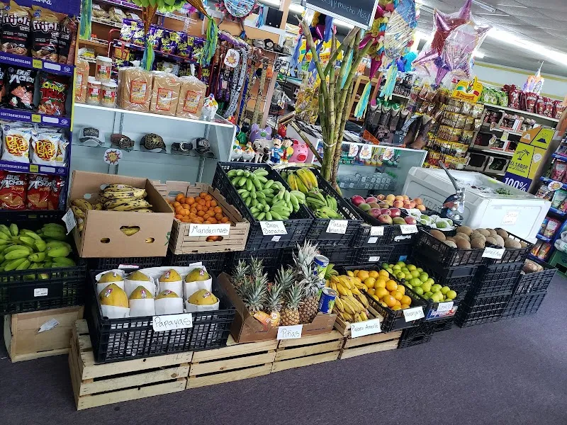 Interior de TIENDA Y CARNICERIA GUATEMEX